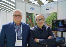 Richard Freeman and Robert Vahedi from AIS where not only at the Canadian pavilion, but also showing their robot Phoenix at the Robot Arena. ( see that picture also in this photo repo)